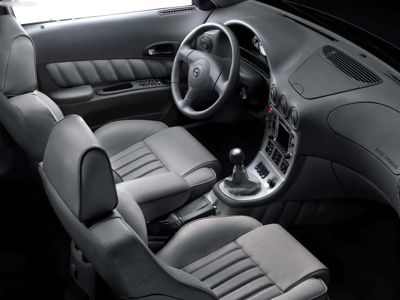 Alfa Romeo 166 (2004) – interiér