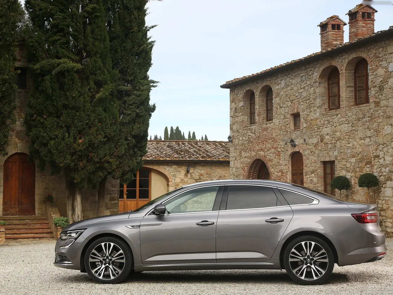 Renault Talisman (2016) – boční profil