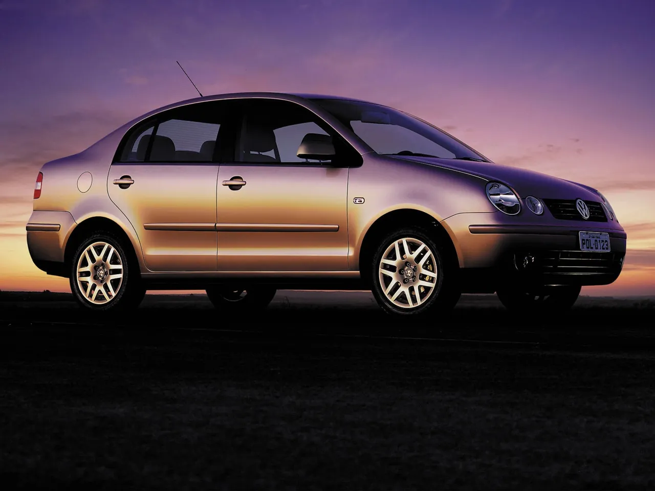 Volkswagen Polo Sedan (2003)