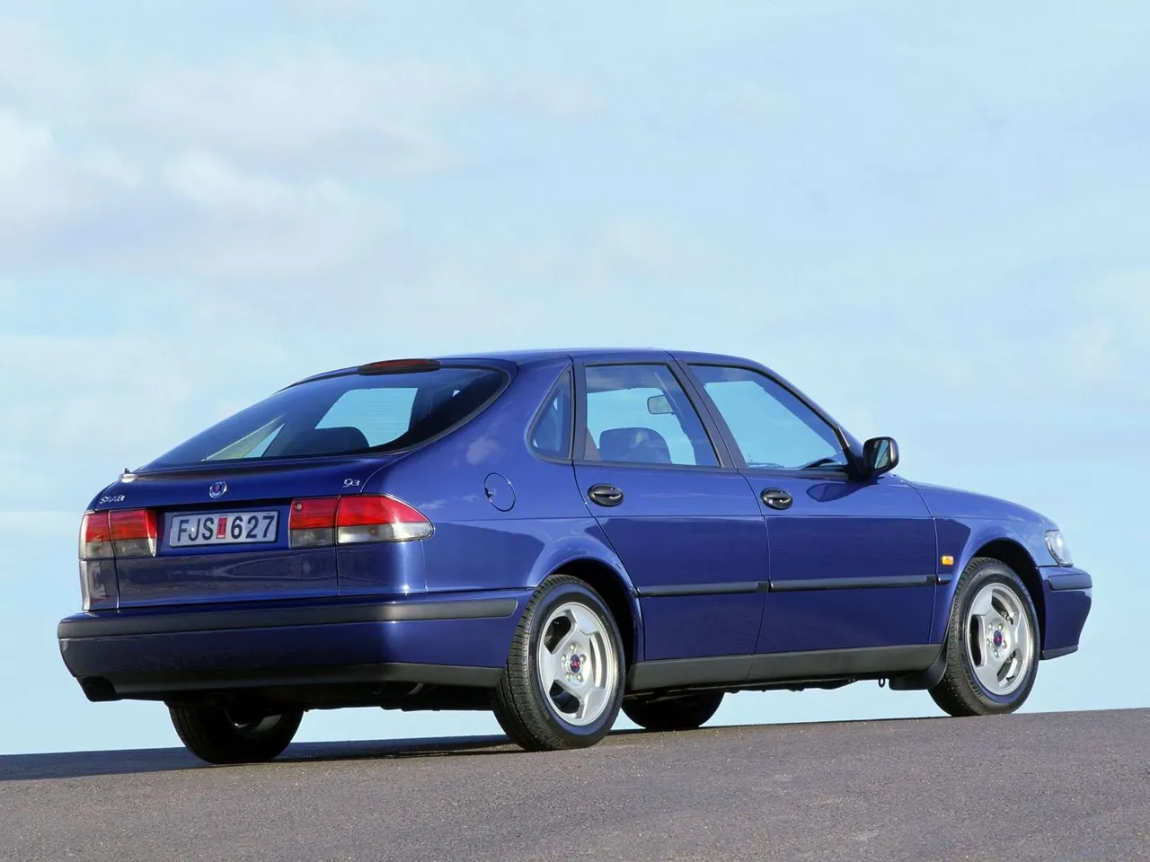 Saab 9-3 (1998) – zadní tříčtvrteční pohled