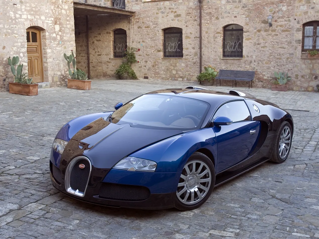 Bugatti Veyron (2005)
