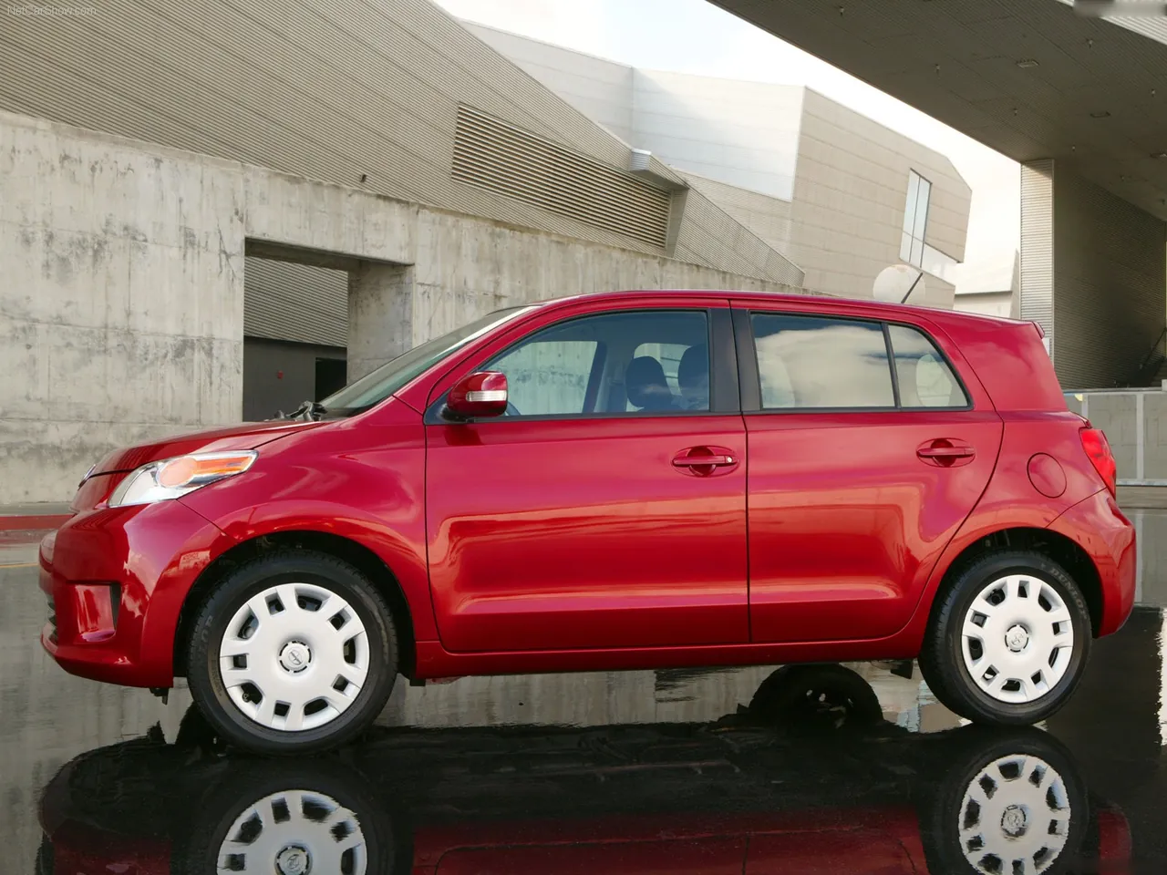 Scion xD (2008) – boční profil