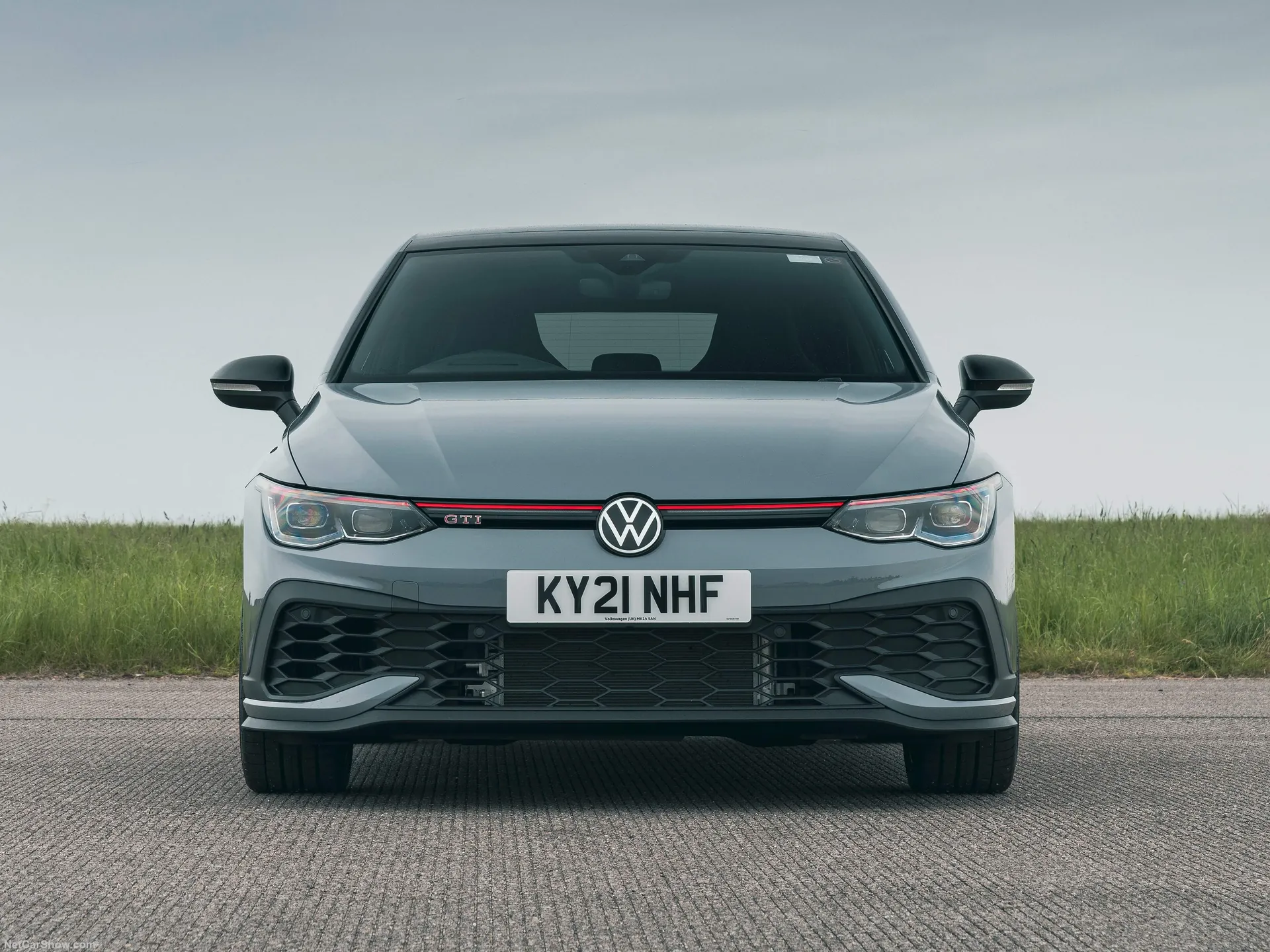 Volkswagen Golf GTI Clubsport 45 (2021) - Front