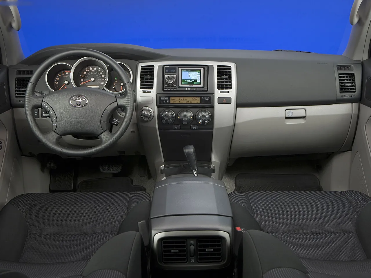 Toyota 4Runner (2009) - Interior