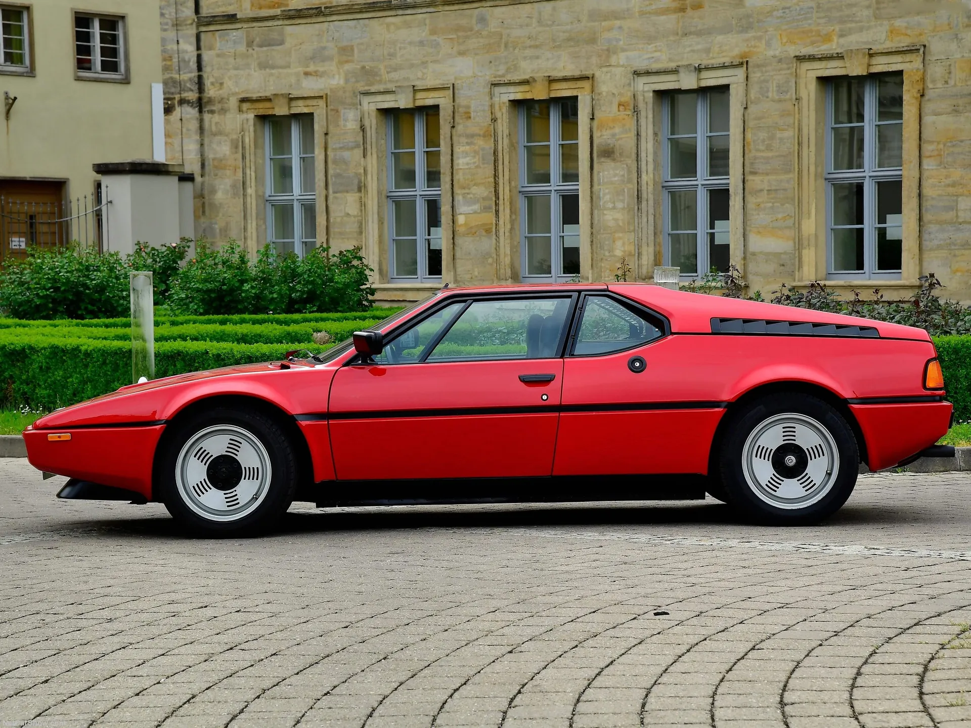 BMW M1 (1979) – boční profil