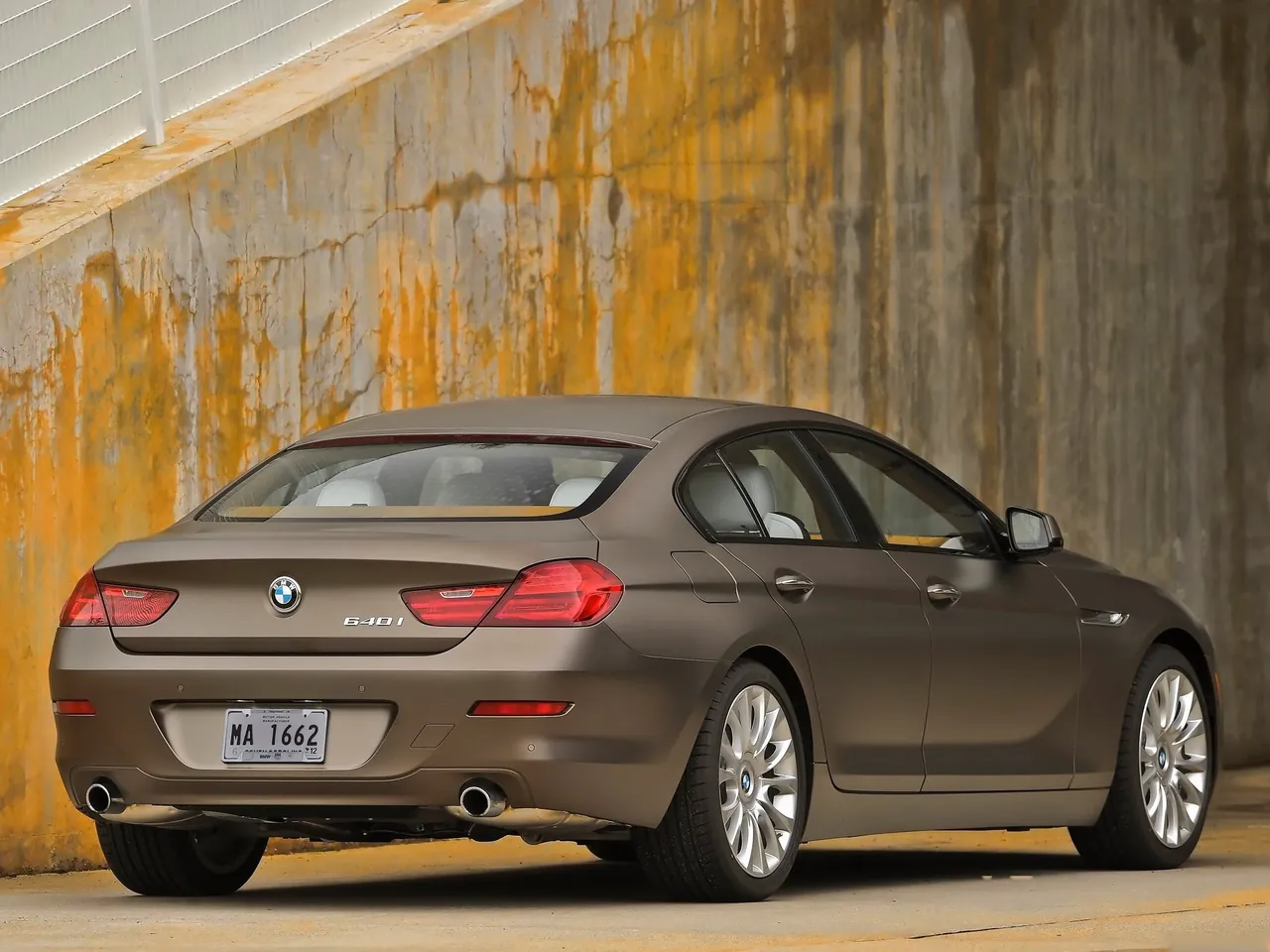 BMW 640i Gran Coupe (2013) – zadní tříčtvrteční pohled