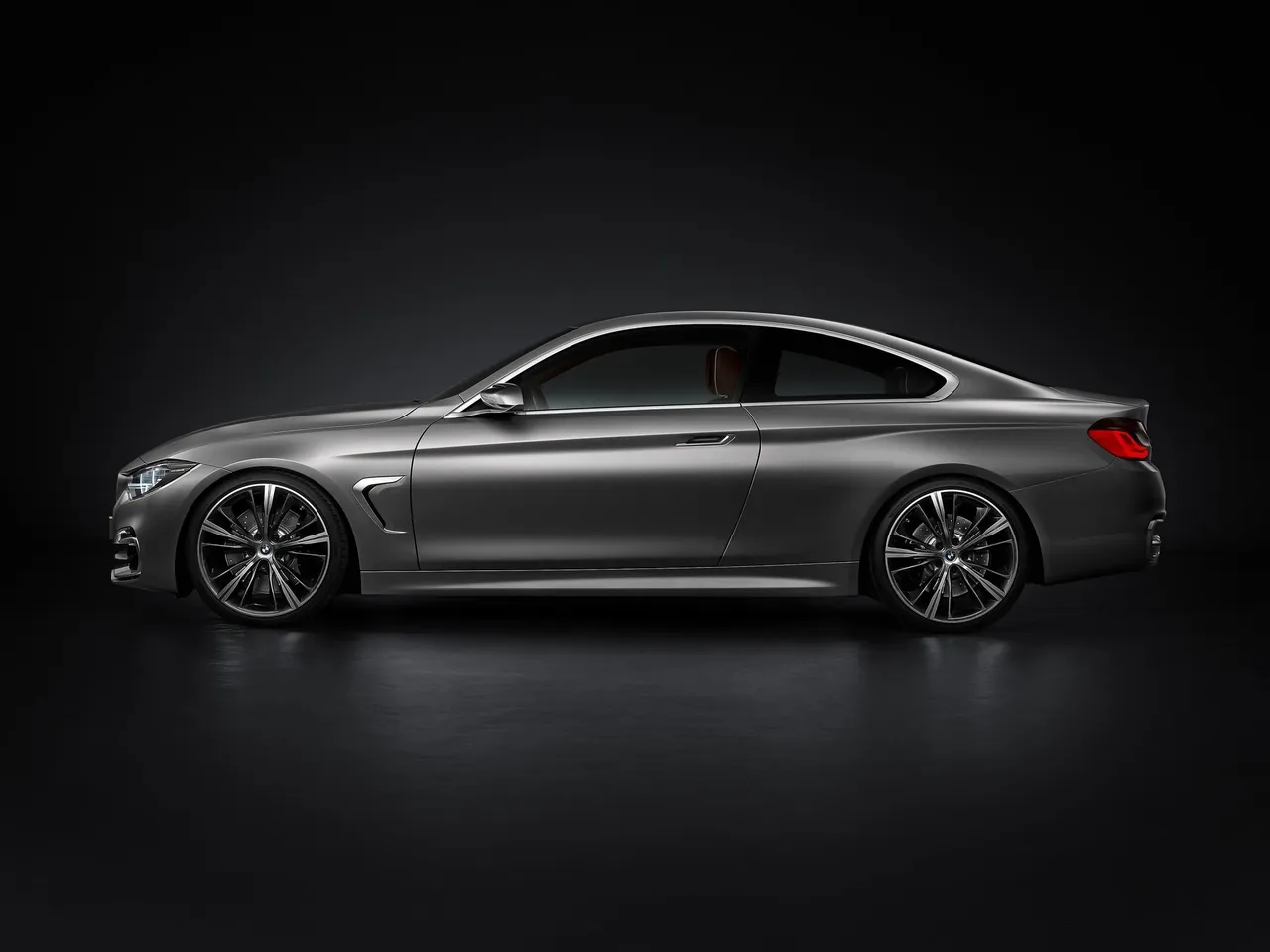 BMW 4-Series Coupe Concept (2013) – boční profil