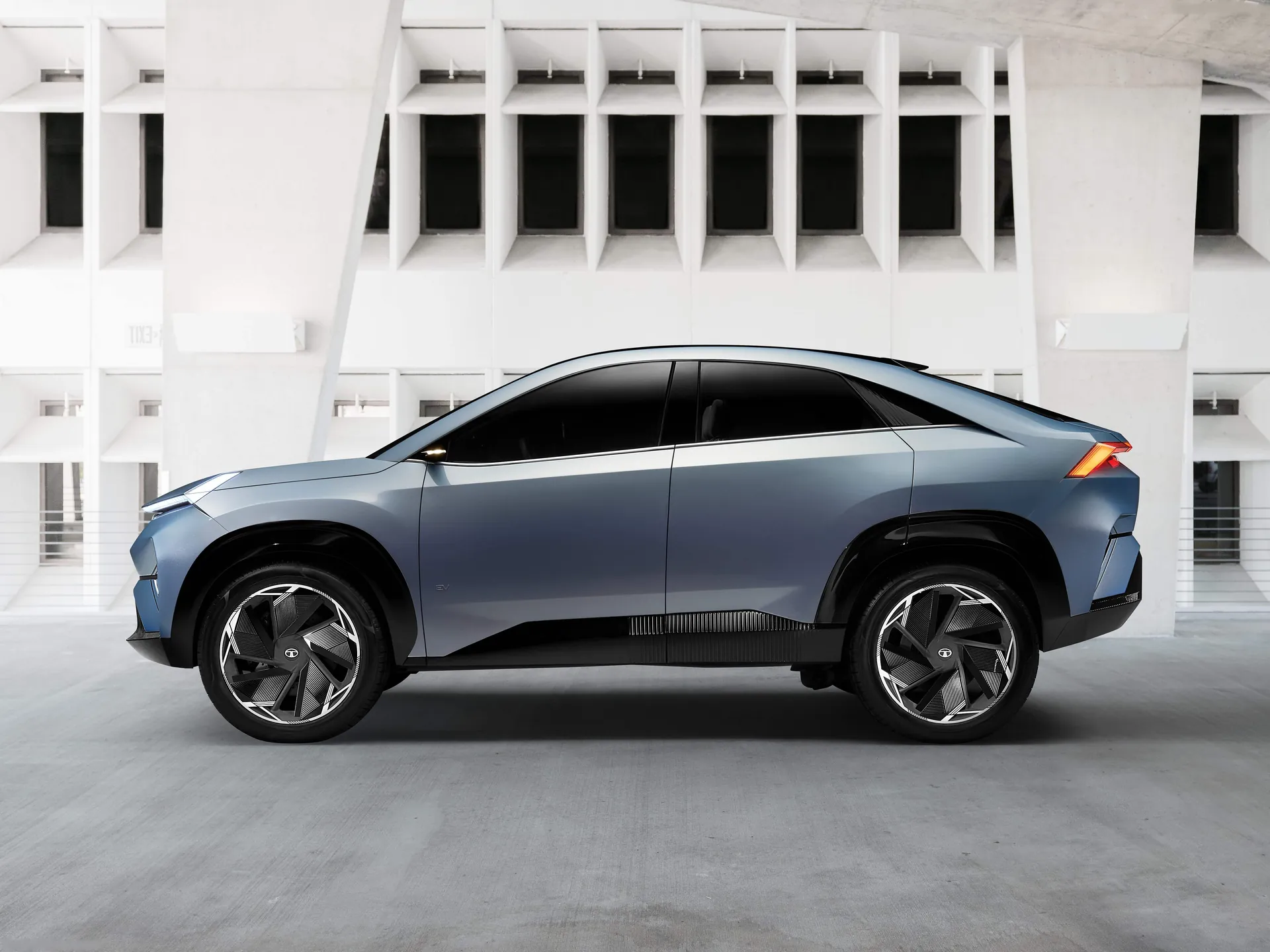 Tata Curvv Concept (2022) – boční profil