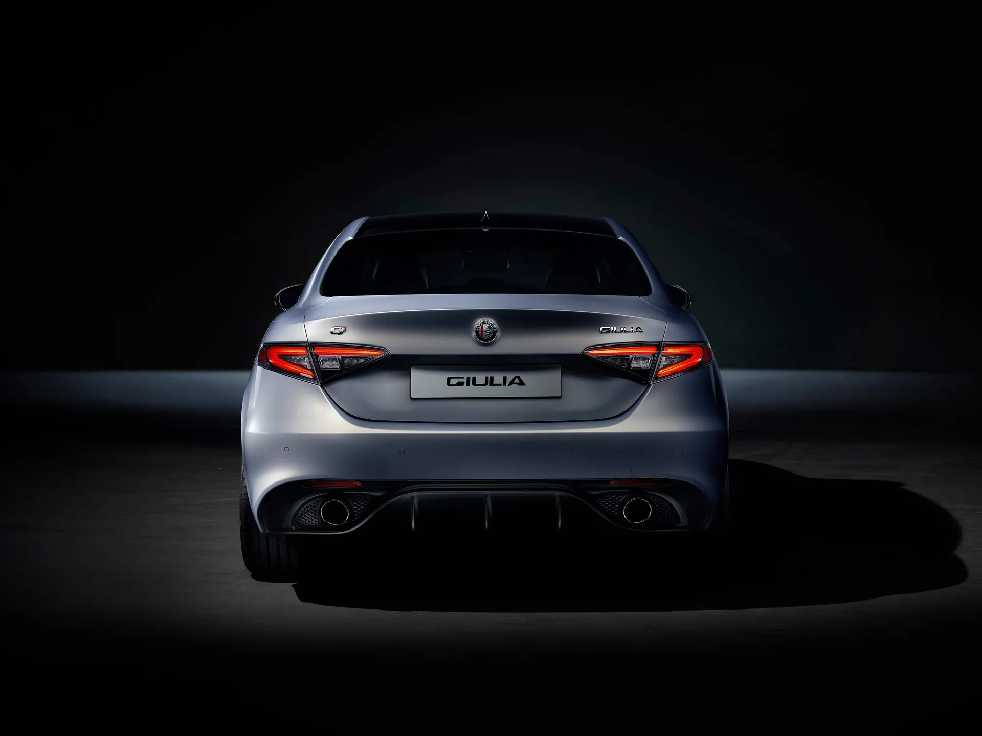 Alfa Romeo Giulia (2023) – zezadu