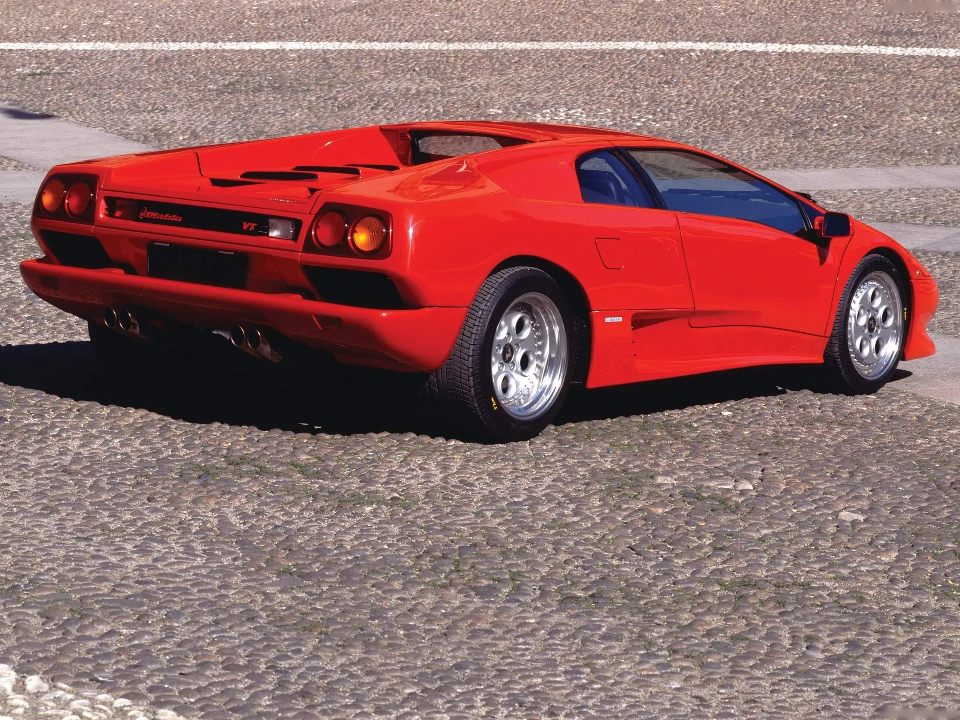 Lamborghini Diablo VT (1993) – zadní tříčtvrteční pohled