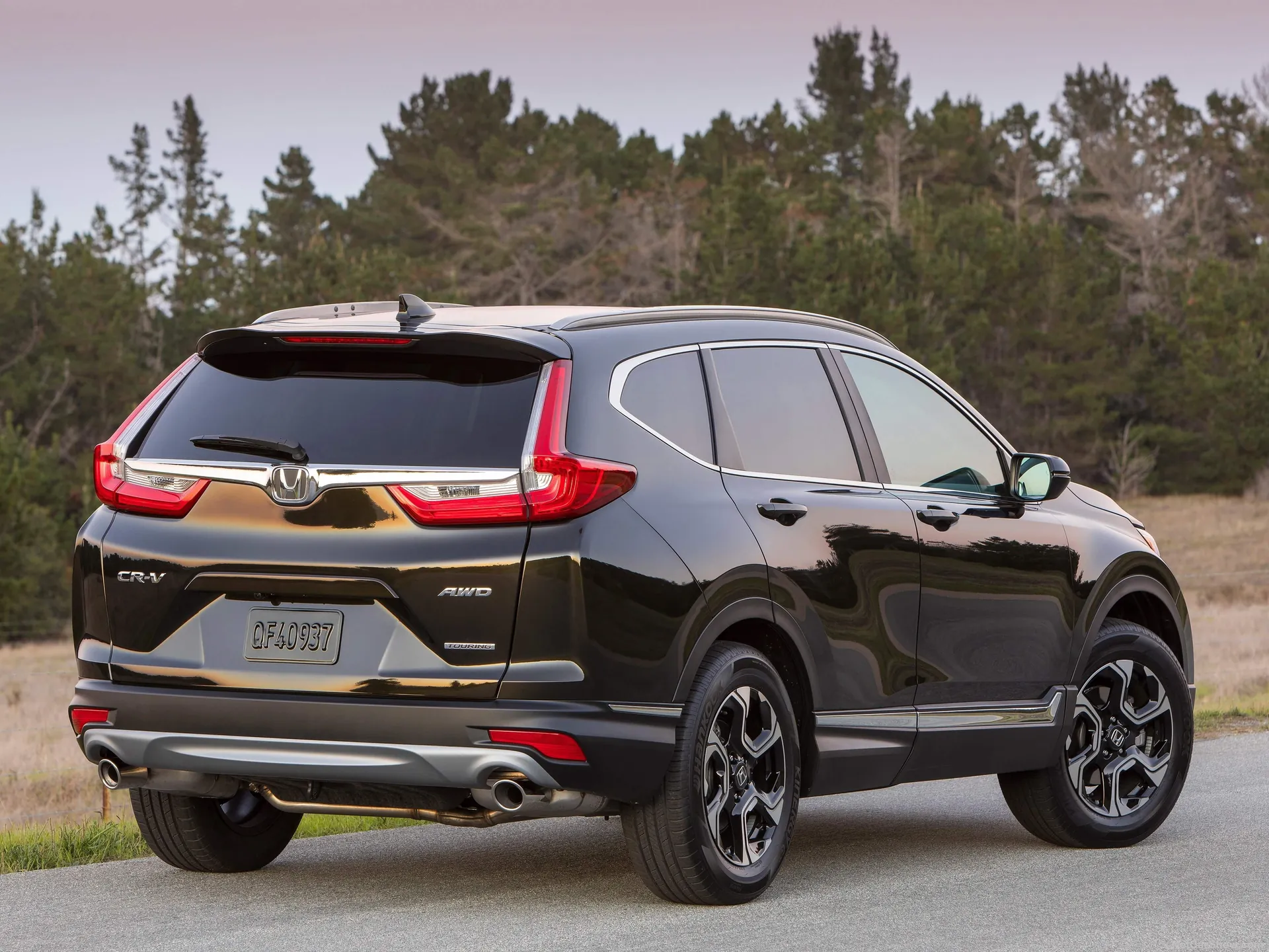 Honda CR-V (2017) – zadní tříčtvrteční pohled