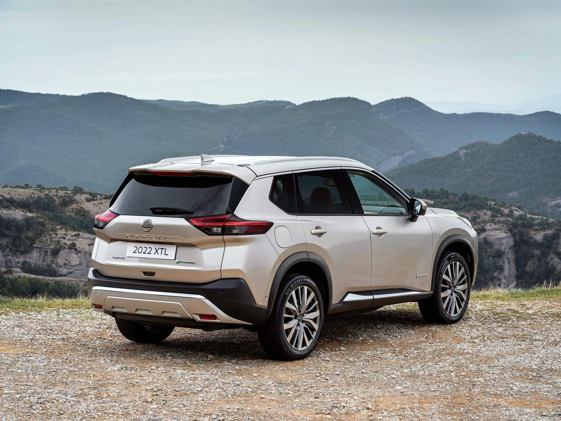 Nissan X-Trail (2023) – zadní tříčtvrteční pohled