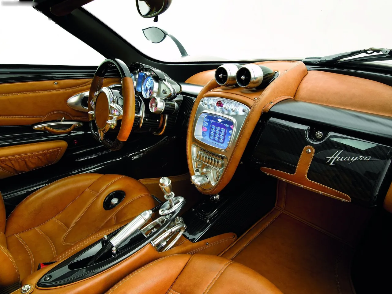 Pagani Huayra (2012) – interiér