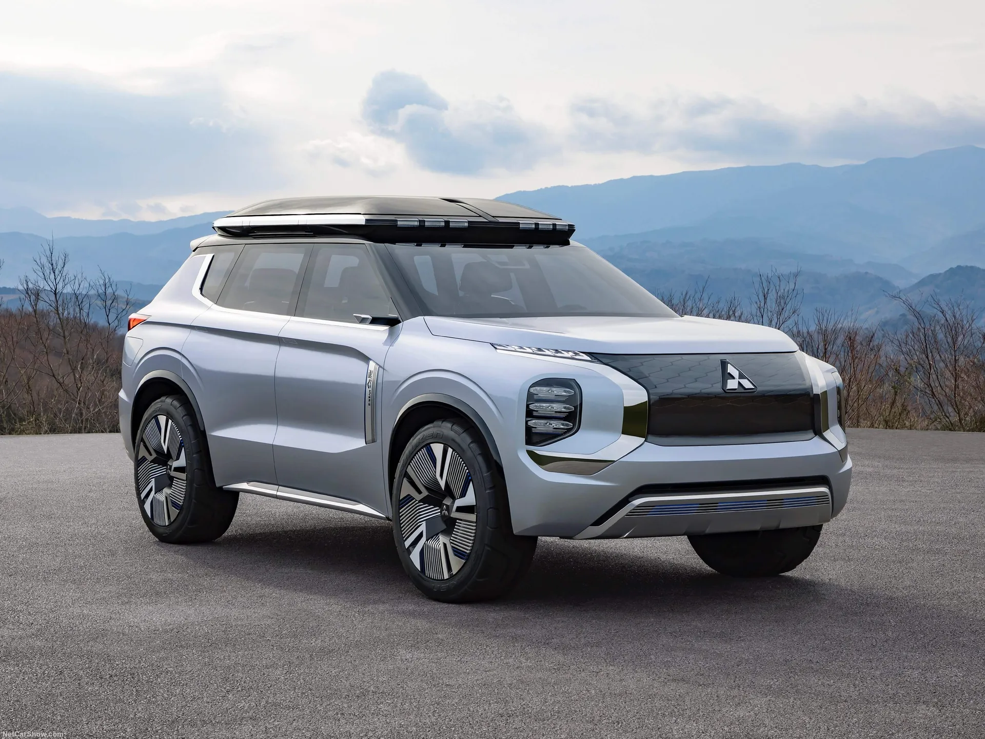 Mitsubishi Engelberg Tourer Concept (2019)