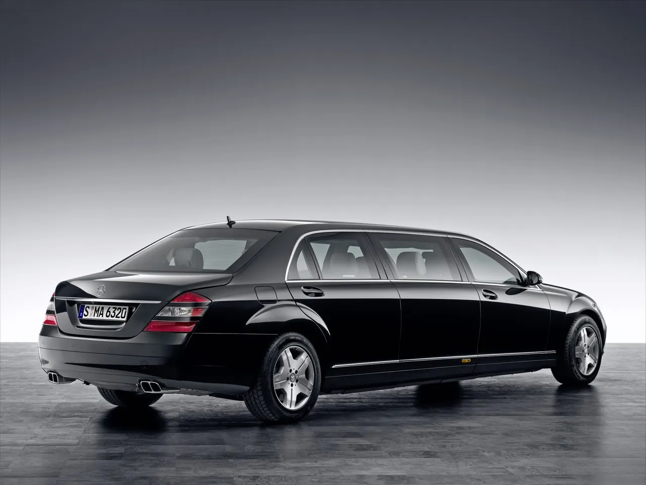 Mercedes-Benz S 600 Guard Pullman (2008) - Rear Three-Quarter