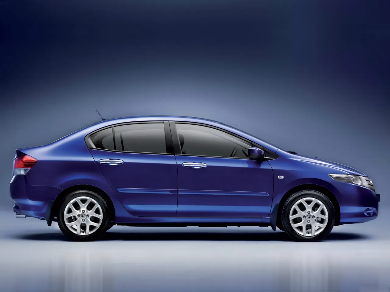 Honda City (2009) – boční profil