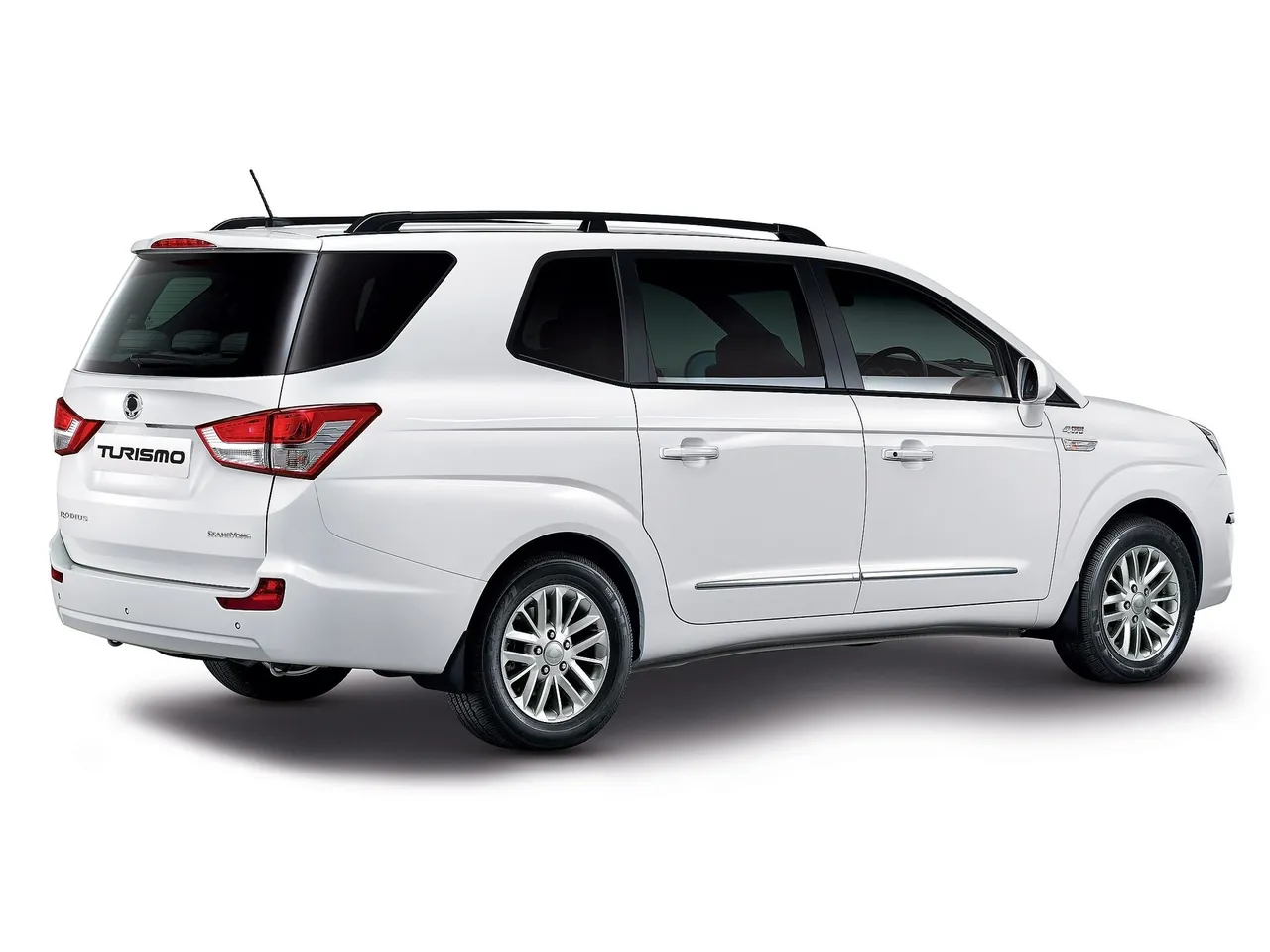 SsangYong Turismo (2013) – zadní tříčtvrteční pohled