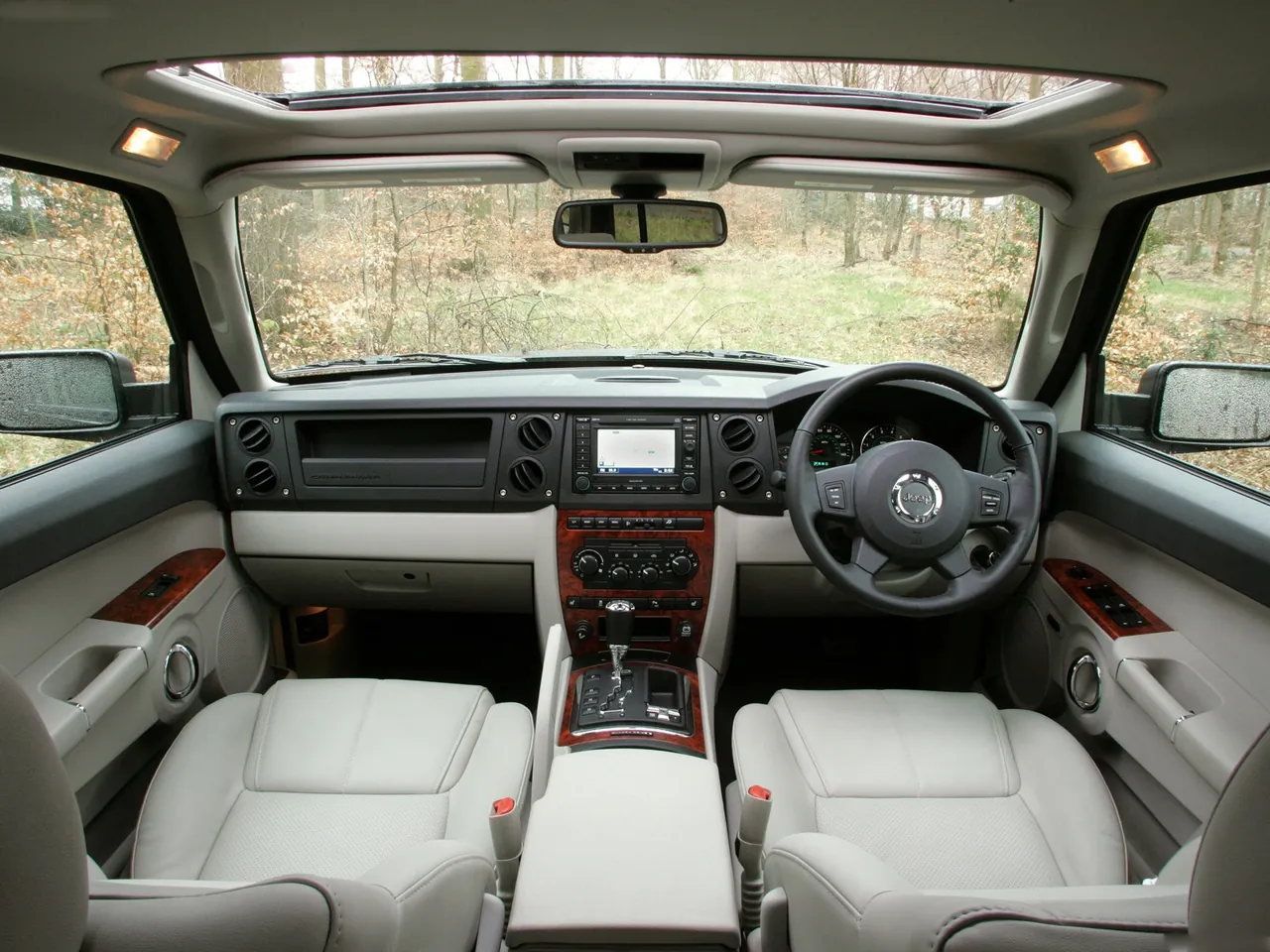 Jeep Commander [UK] (2007) - Interior