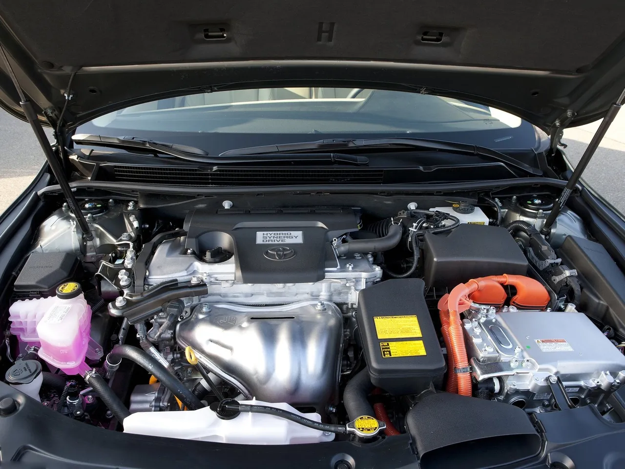 Toyota Avalon (2013) - Engine Bay