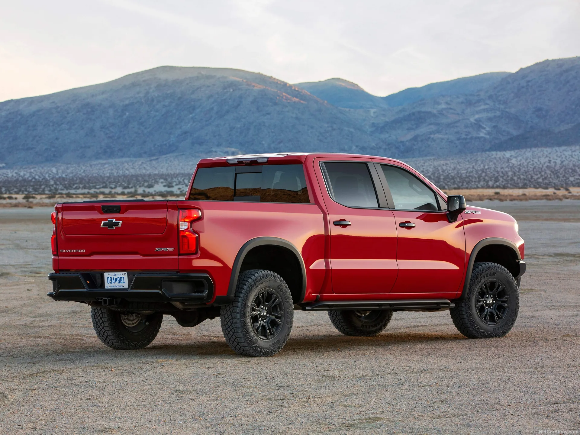 Chevrolet Silverado (2022) – zadní tříčtvrteční pohled
