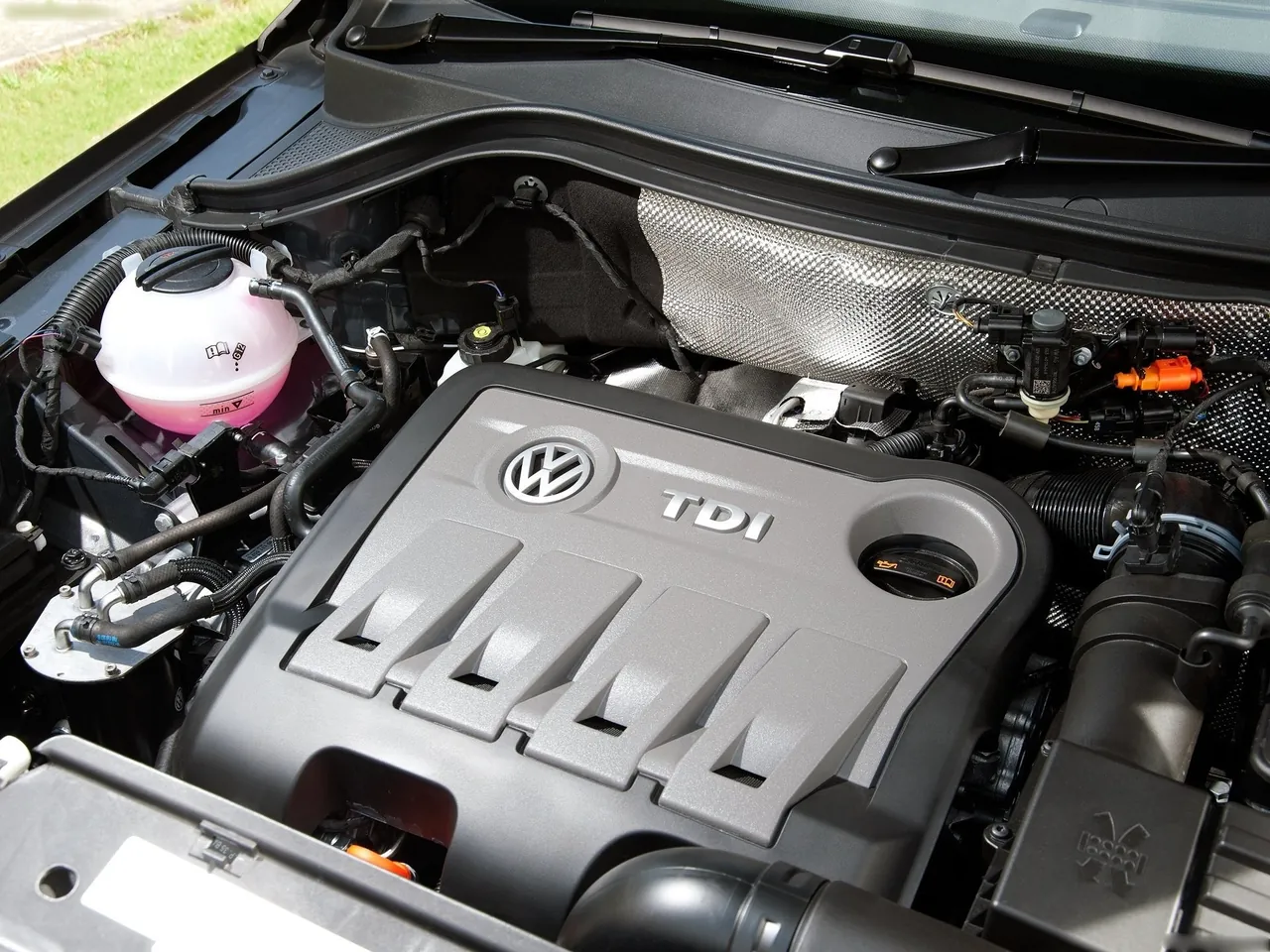 Volkswagen Tiguan (2012) – motorový prostor