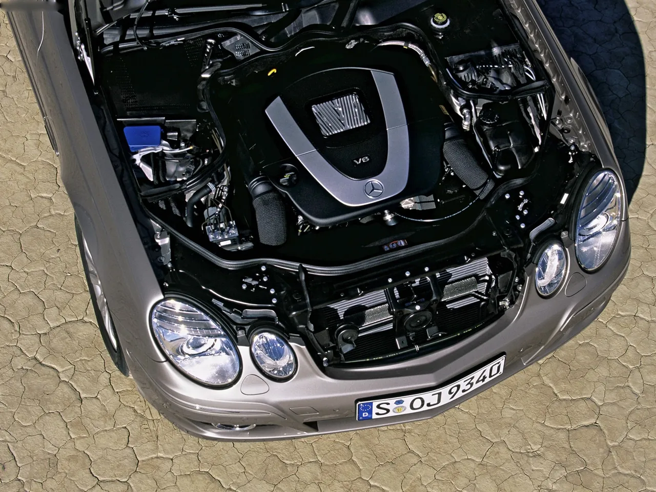 Mercedes-Benz E-Class (2006) - Engine Bay