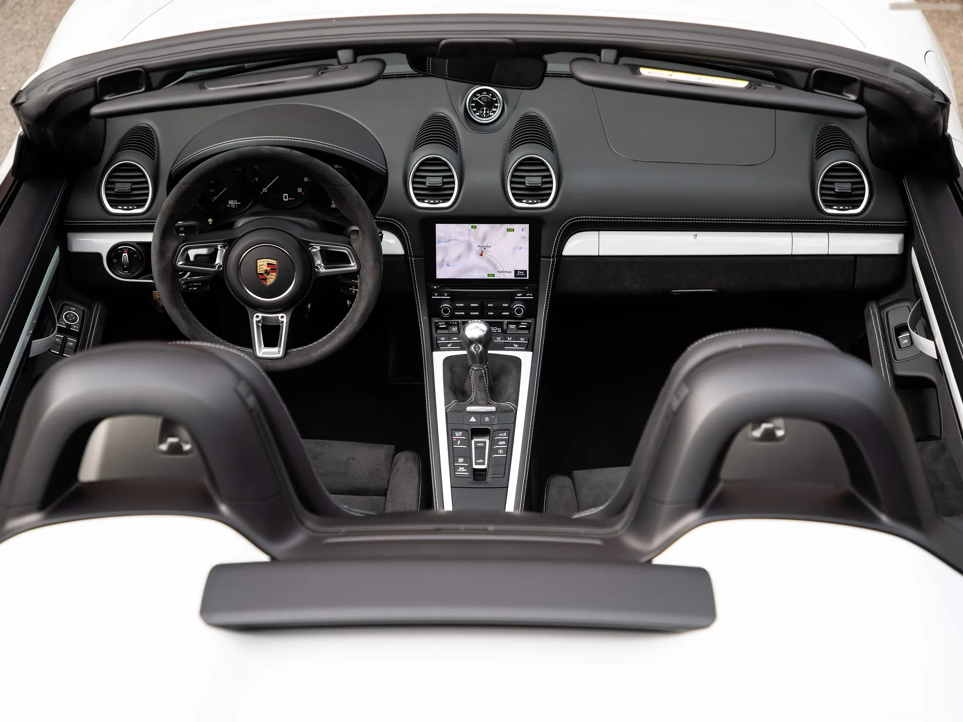 Porsche 718 Spyder (2020) – interiér