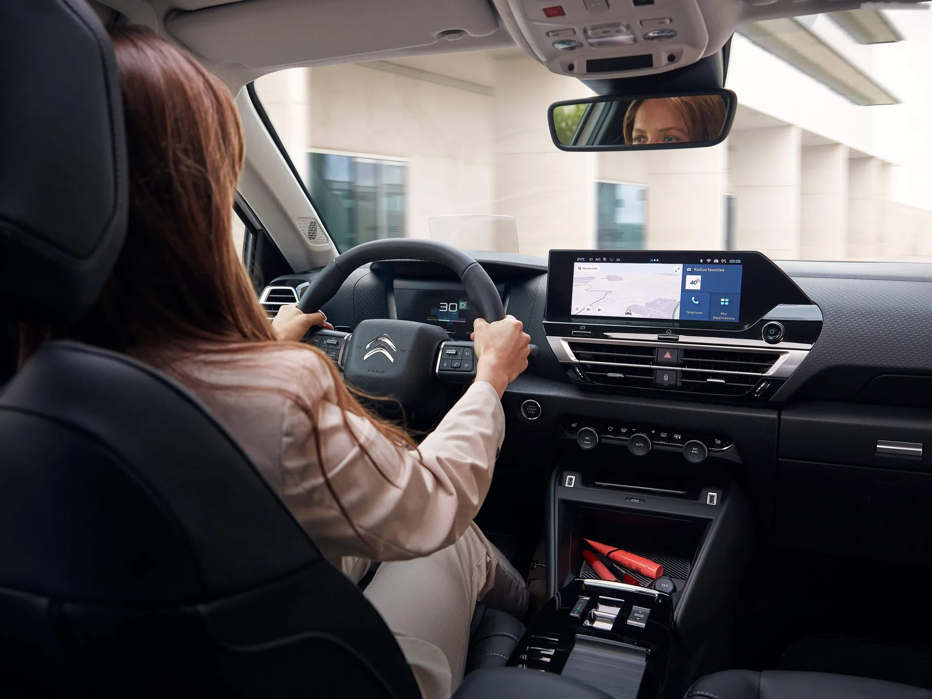 Citroen C4 X (2023) – interiér