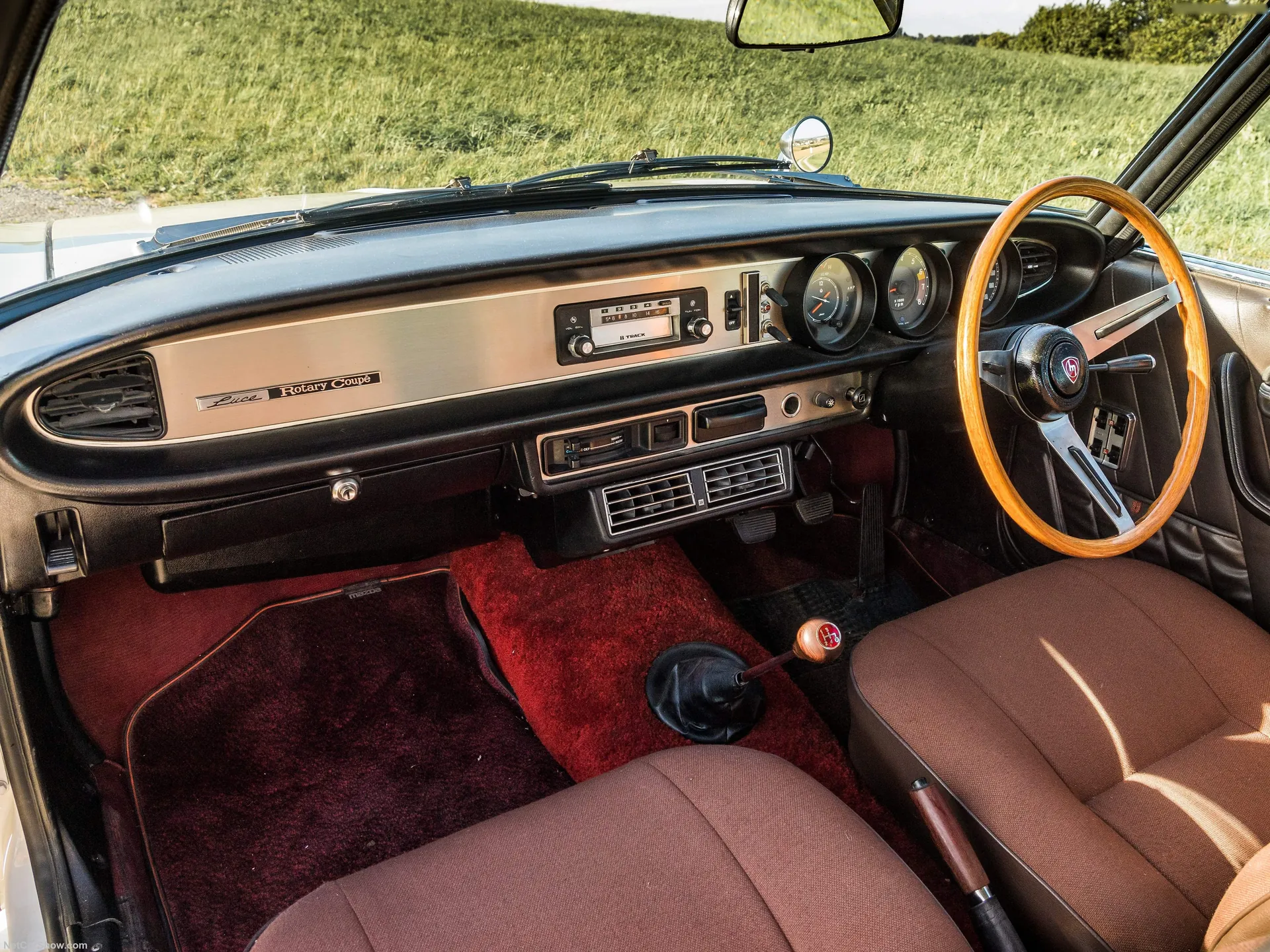 Mazda Luce R130 (1969) – interiér