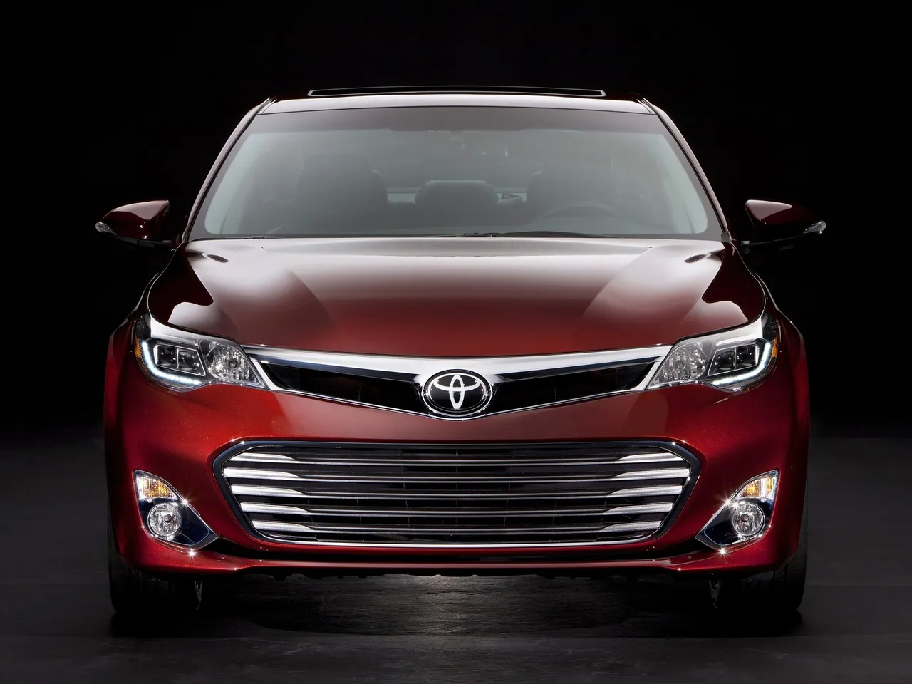Toyota Avalon (2013) - Front