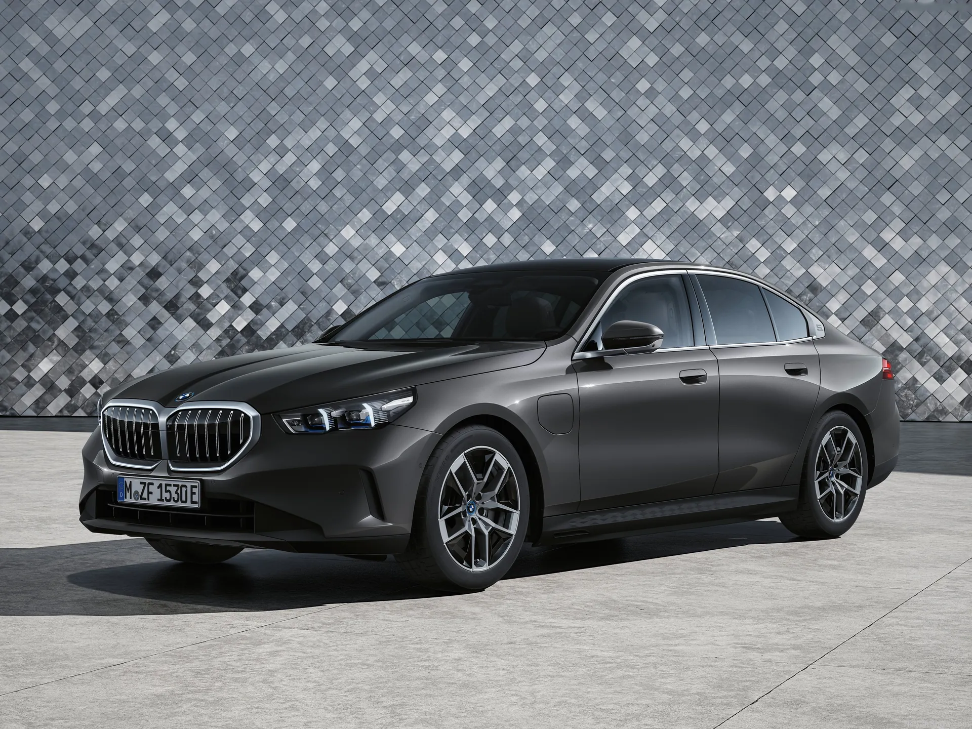 BMW 5-Series (2024)