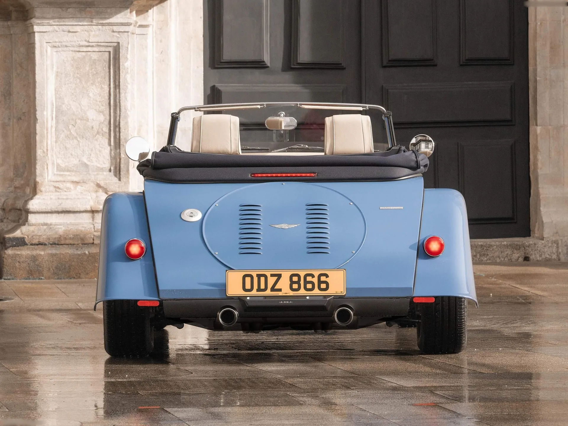 Morgan Plus Four (2025) – zezadu