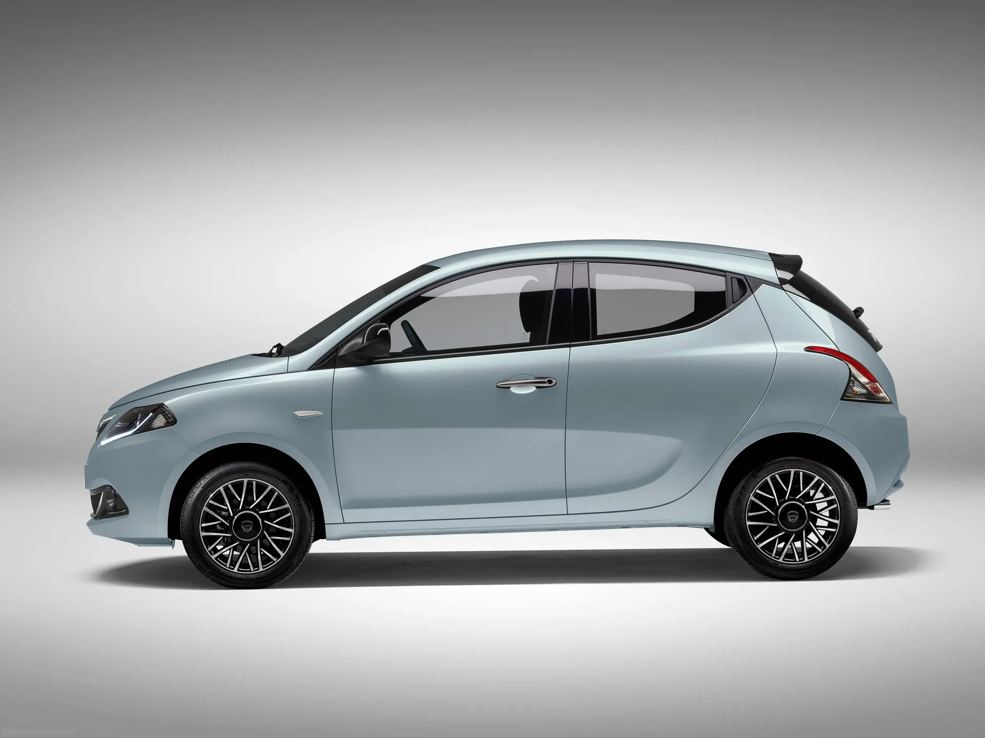 Lancia Ypsilon (2023) - Side Profile