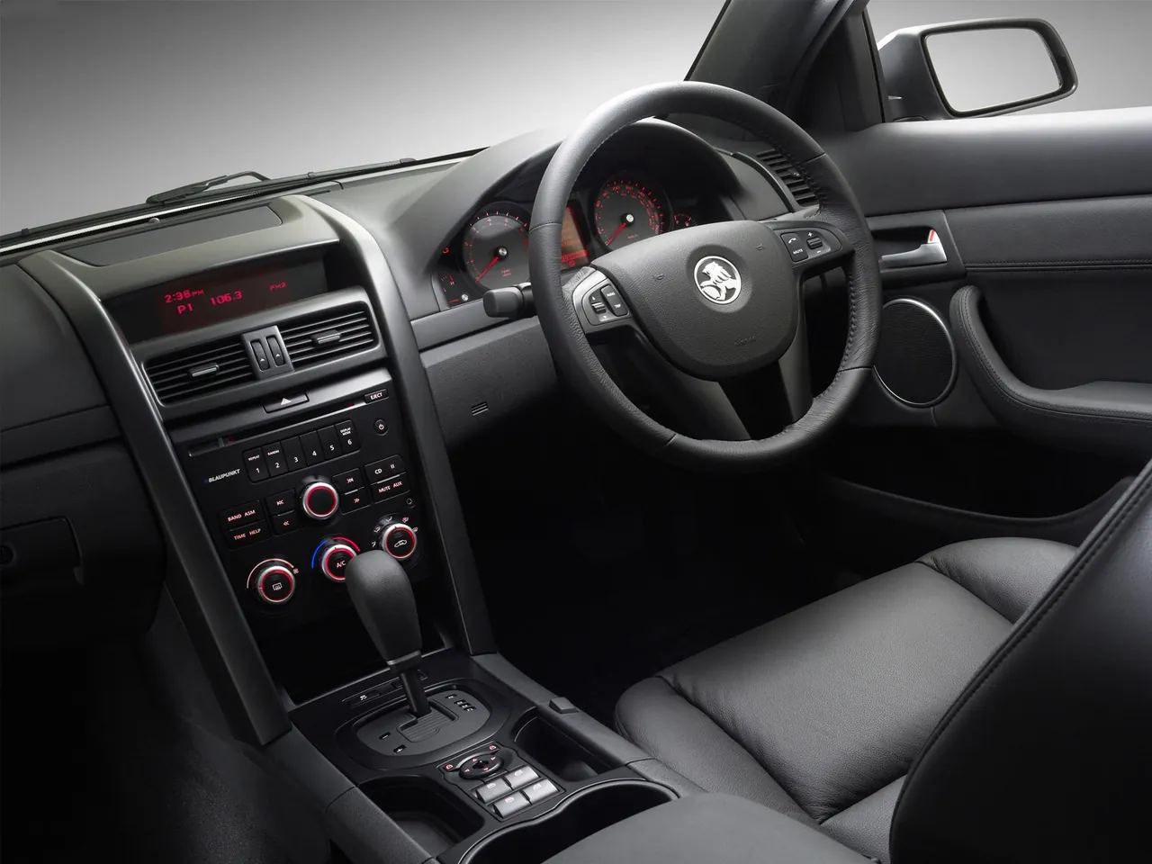 Holden VE Commodore SV6 (2006) – interiér
