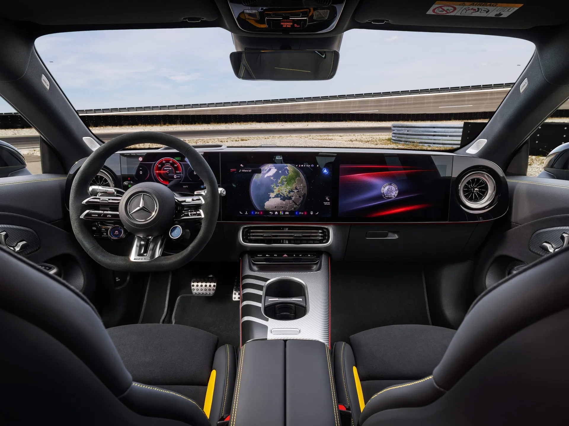Mercedes-Benz CLA45 AMG 4Matic (2027) – interiér