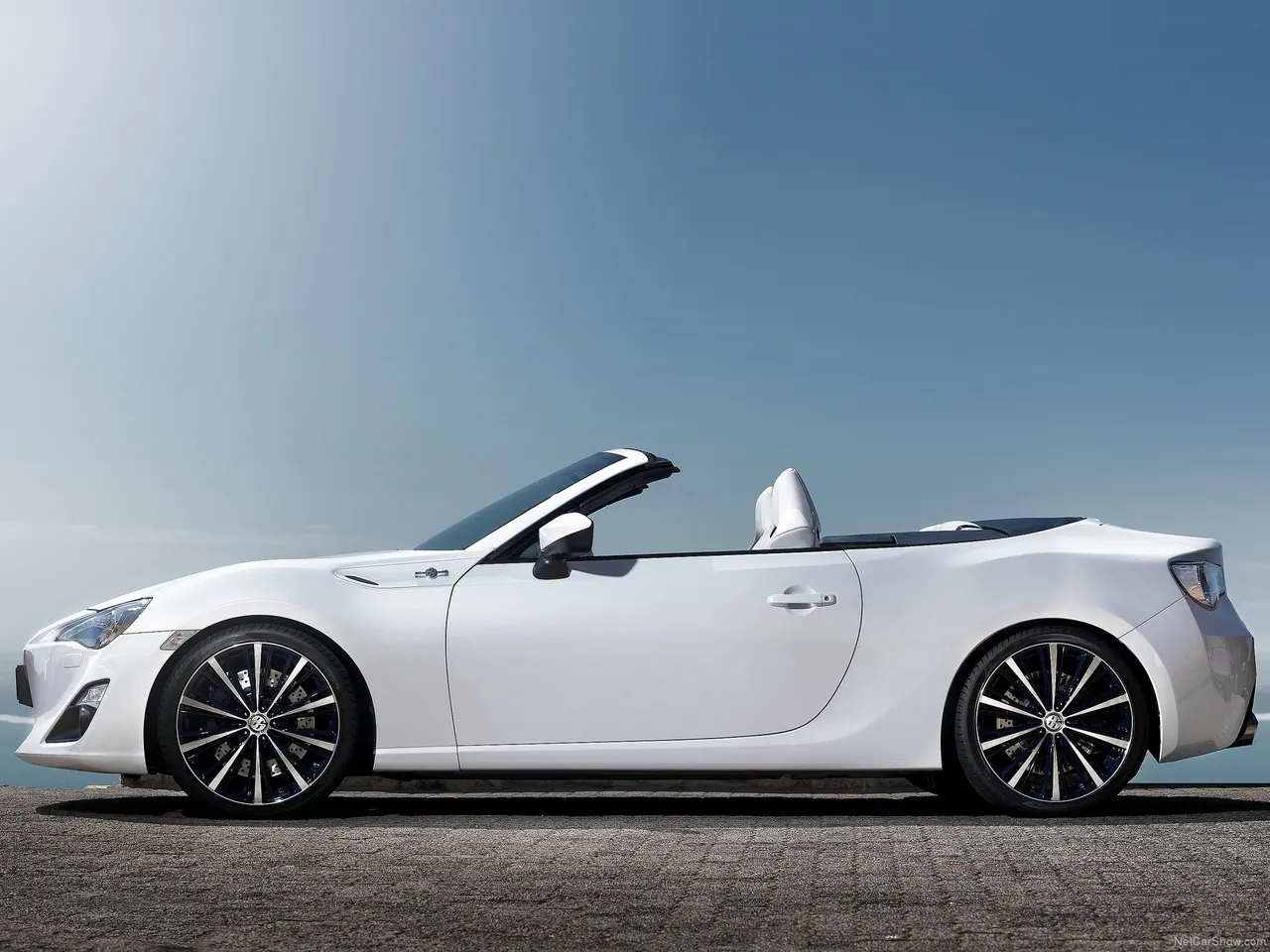 Toyota FT-86 Open Concept (2013) - Side Profile