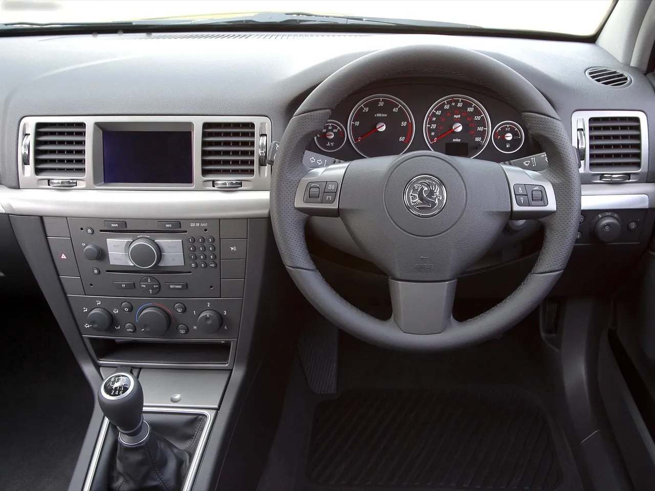 Vauxhall Vectra (2006) – interiér