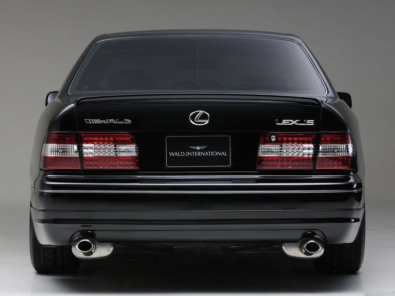 Wald Lexus LS (2000) – zezadu