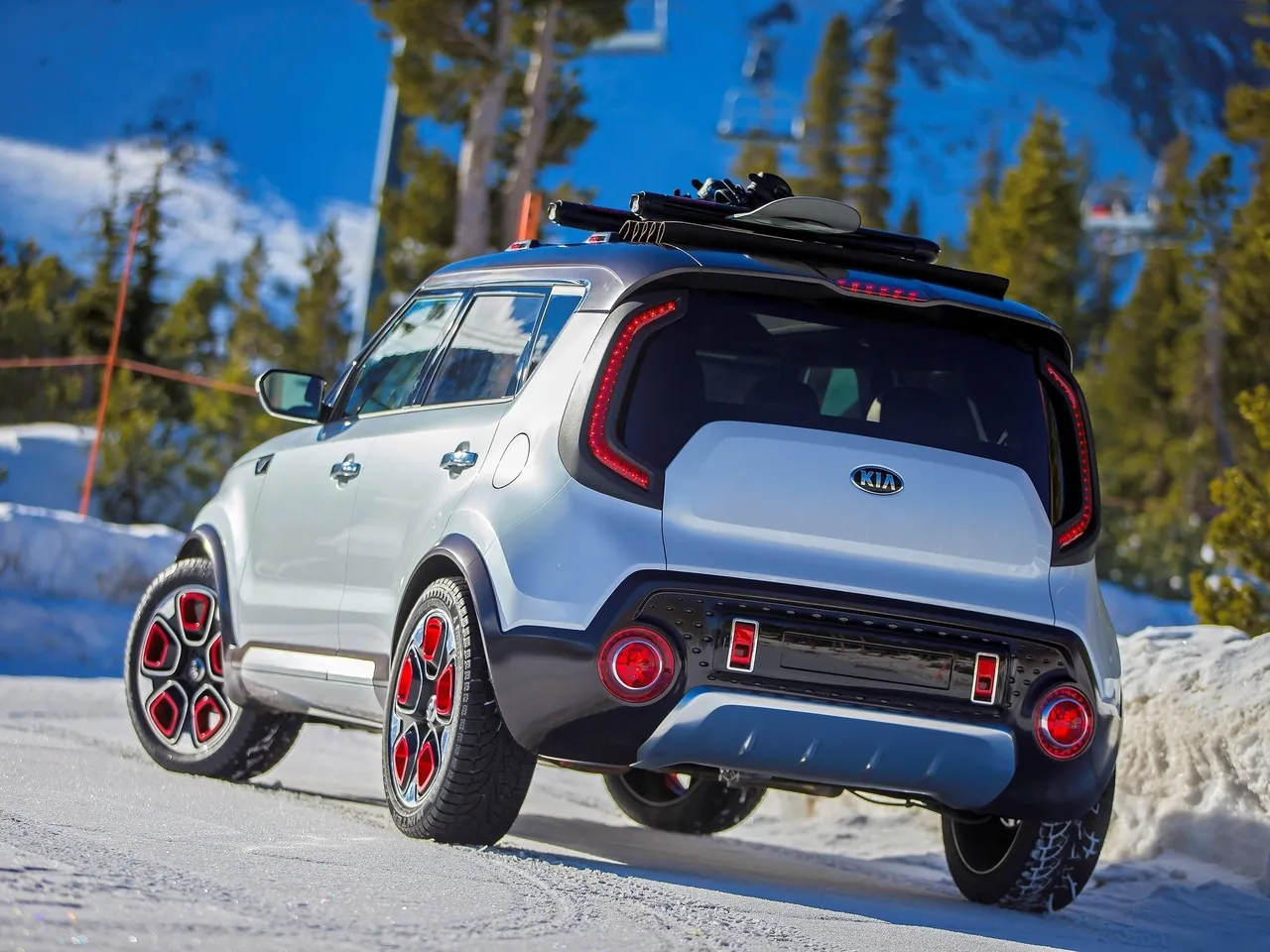Kia Trailster Concept (2015) – zadní tříčtvrteční pohled