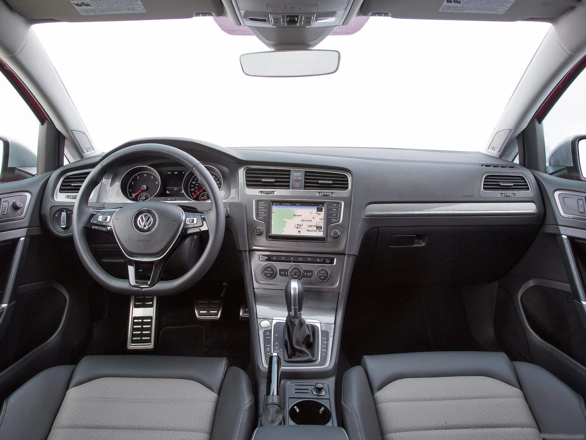 Volkswagen Golf Alltrack (2017) – interiér