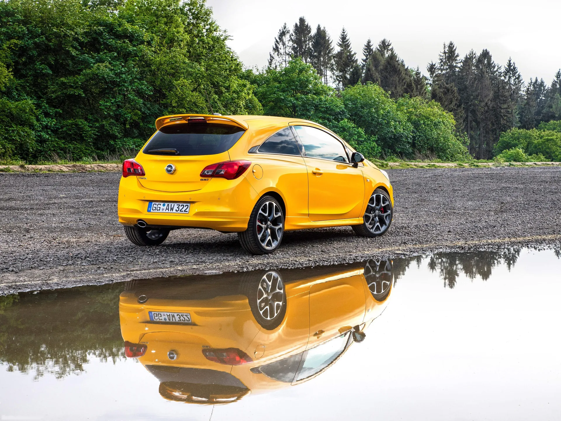 Opel Corsa GSi (2019) – zadní tříčtvrteční pohled