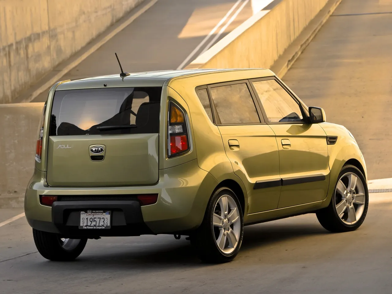 Kia Soul (2010) – zadní tříčtvrteční pohled