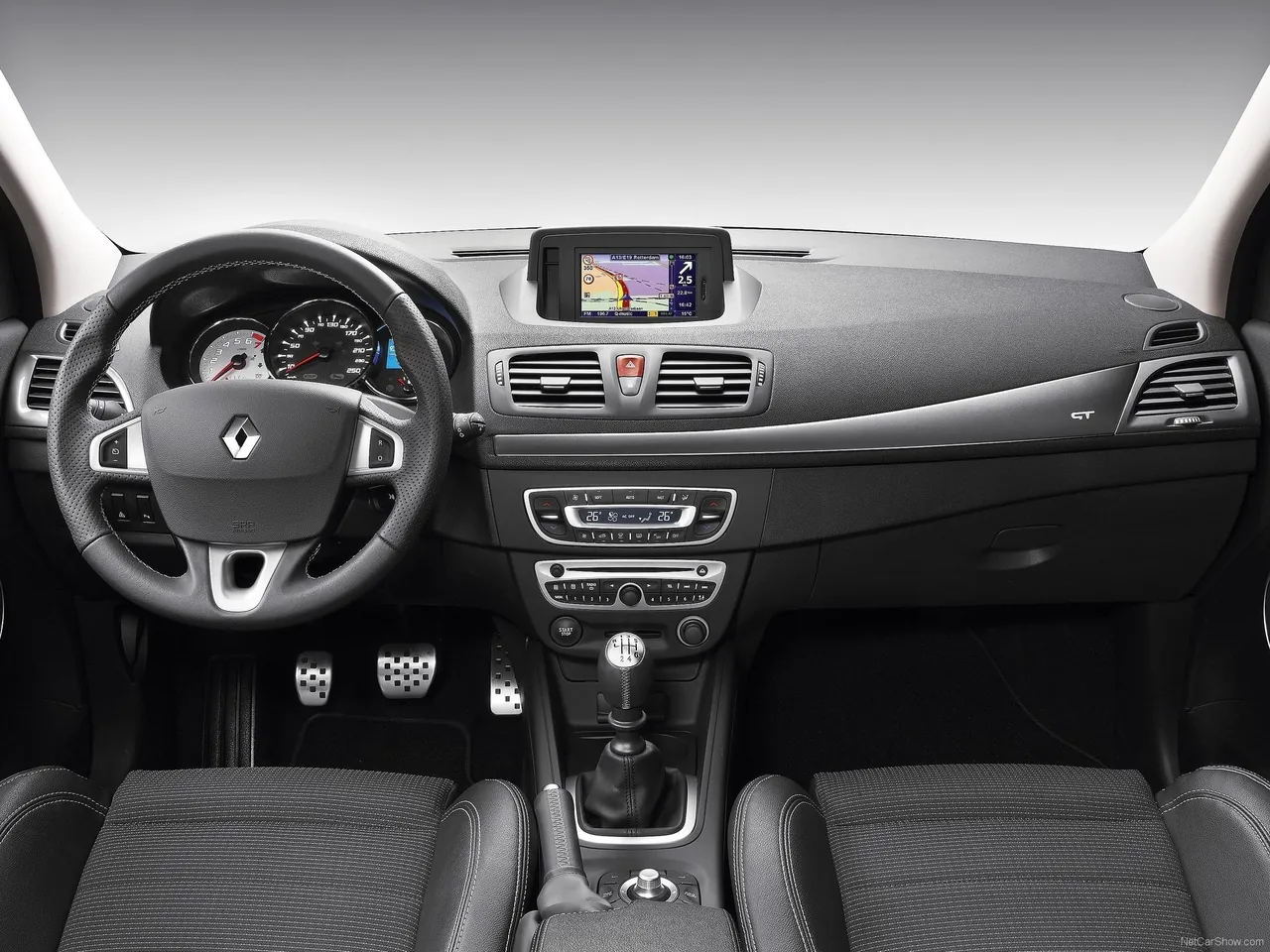 Renault Megane GT (2011) – interiér