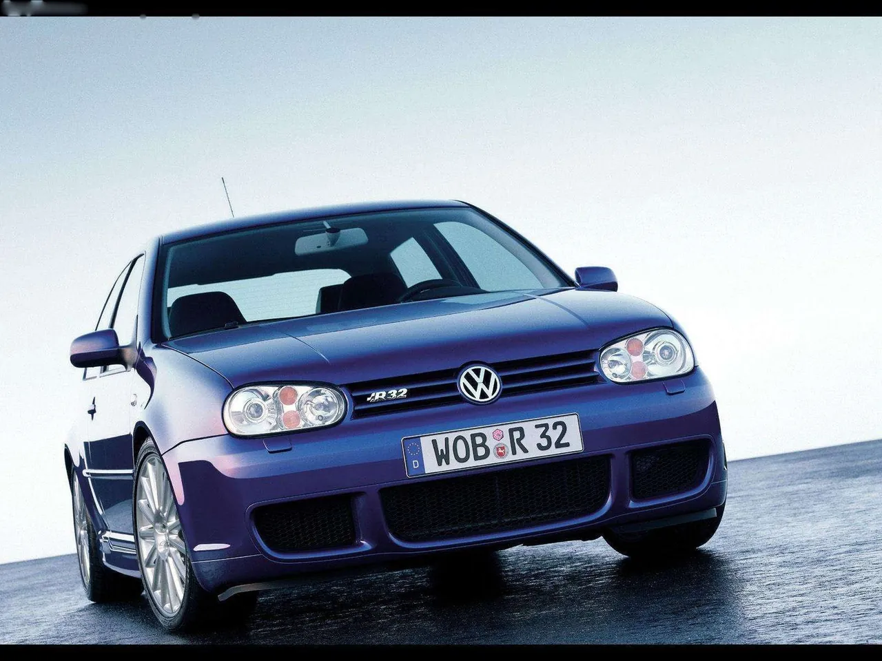 Volkswagen Golf R32 (2002)