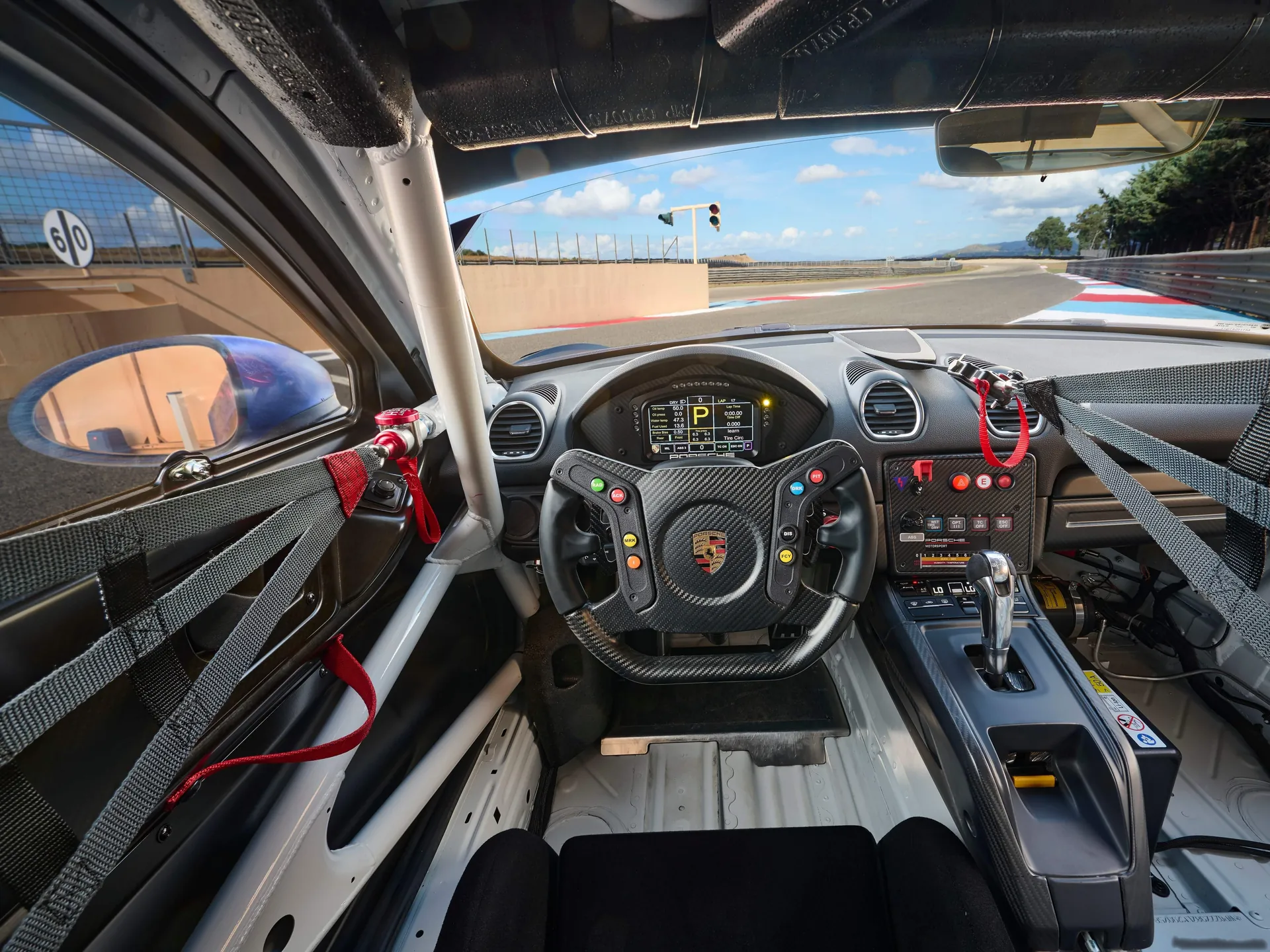 Porsche 718 Cayman GT4 RS Clubsport (2022) - Interior