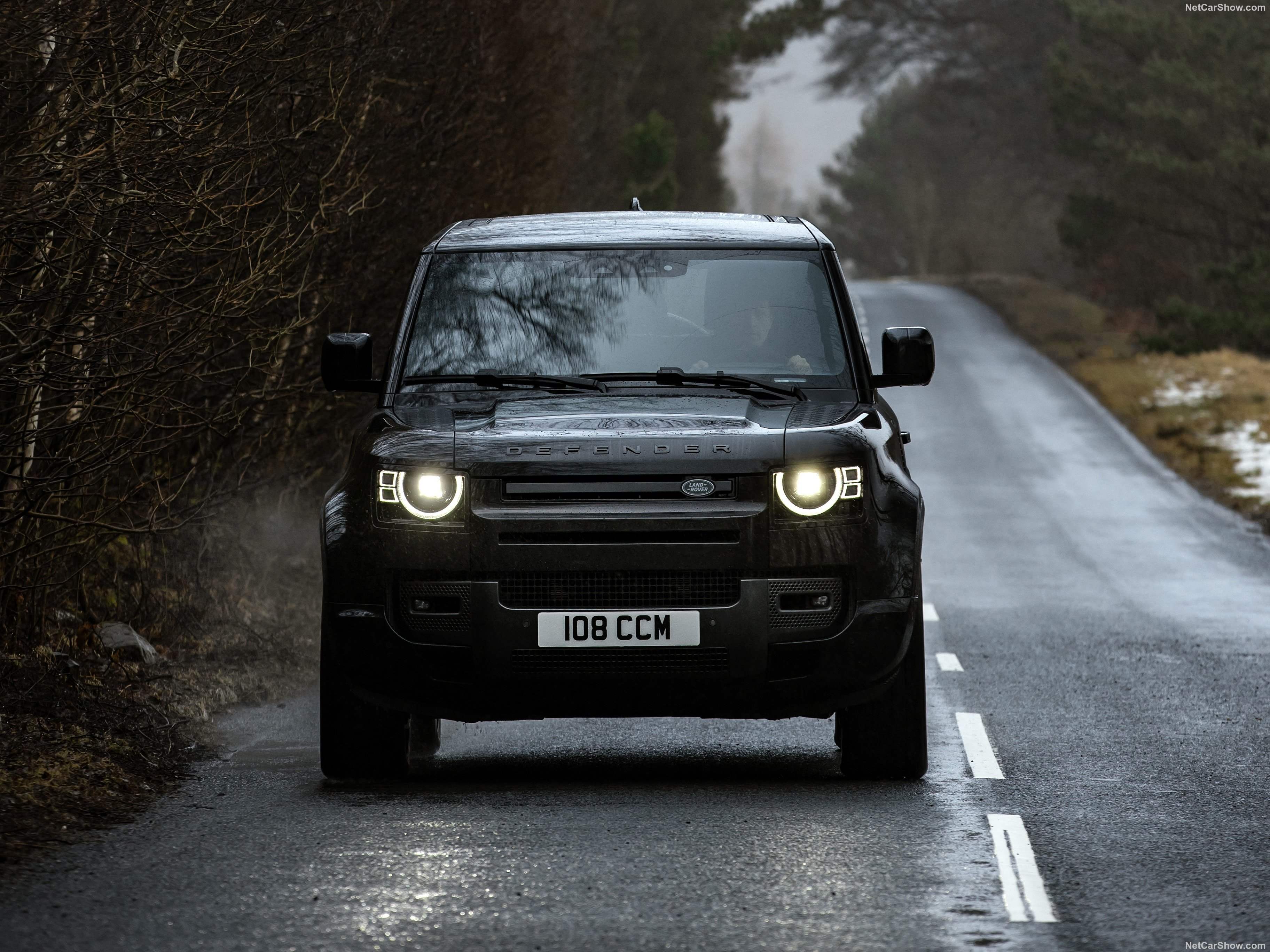 Land Rover Defender V8 90 (2022) – zepředu
