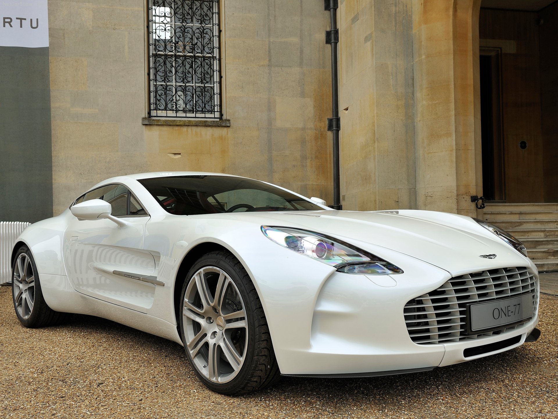 Aston Martin One-77 (2010)