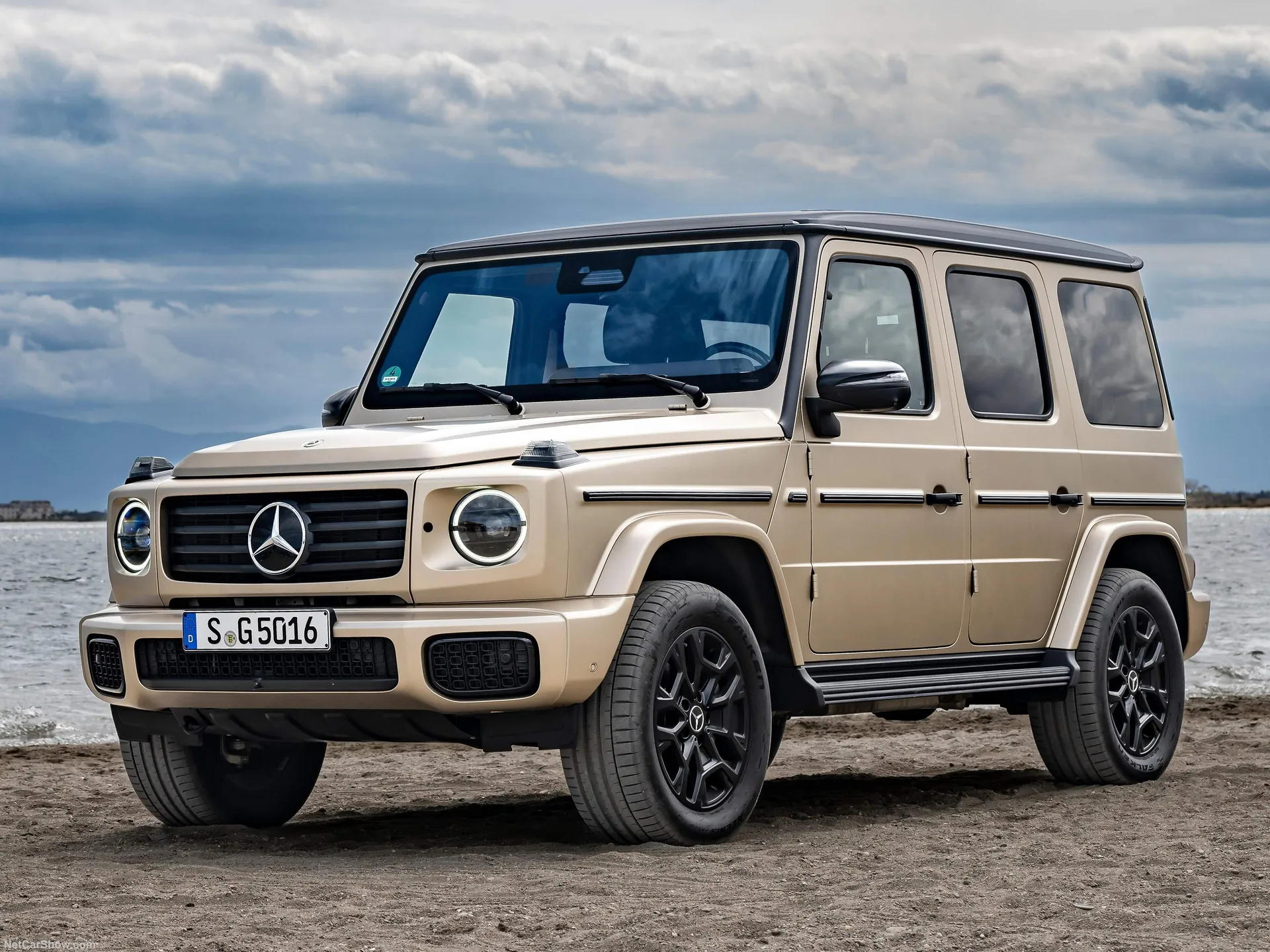 Mercedes-Benz G-Class (2025)