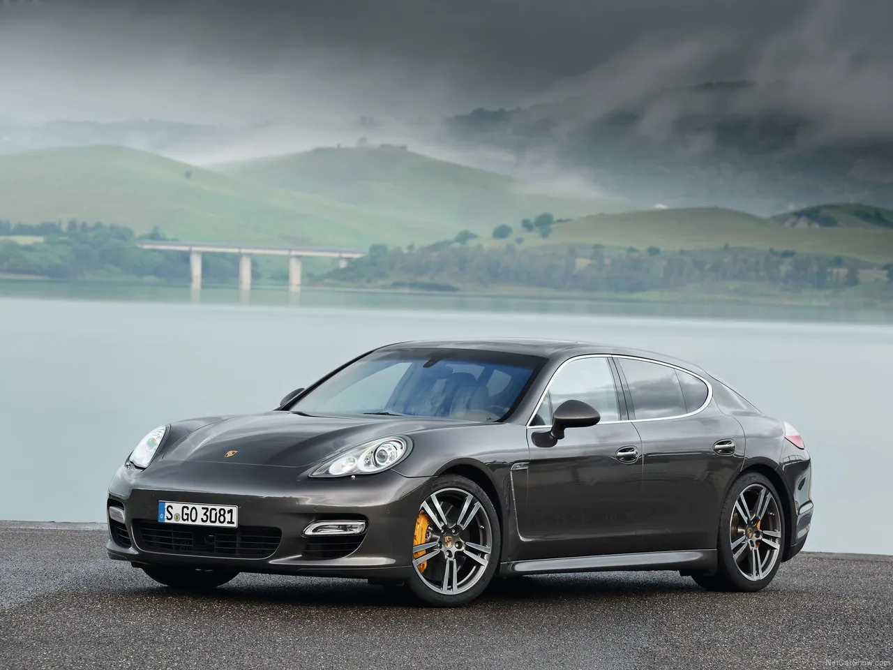 Porsche Panamera Turbo S (2012)