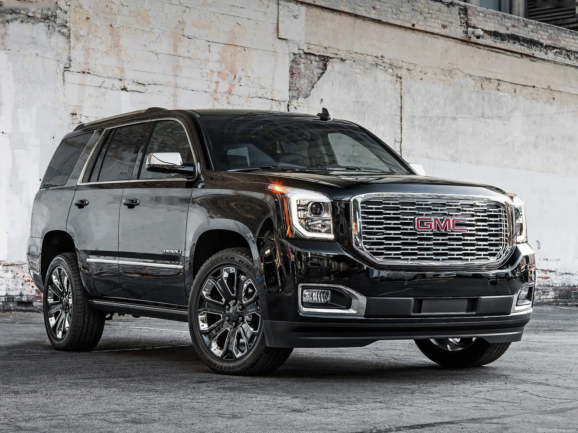 GMC Yukon Denali (2018)